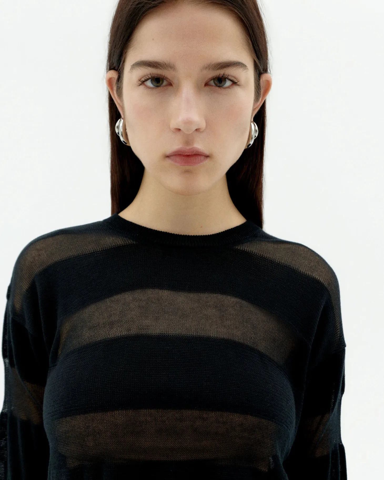 Schwarzer halbstransparenter Strickpullover Be